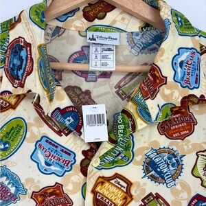 Disney NWT Hawaiian camp tourist parks shirt 
large animal kingdom